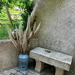 Les Demeures Du Clos Дом отдыха *