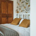 Les Demeures Du Clos Holiday home *