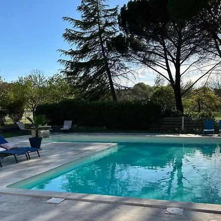 Les Demeures Du Clos Apartment *
