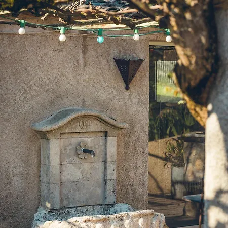 Les Demeures Du Clos Niozelles