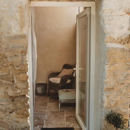Les Demeures Du Clos Apartment *